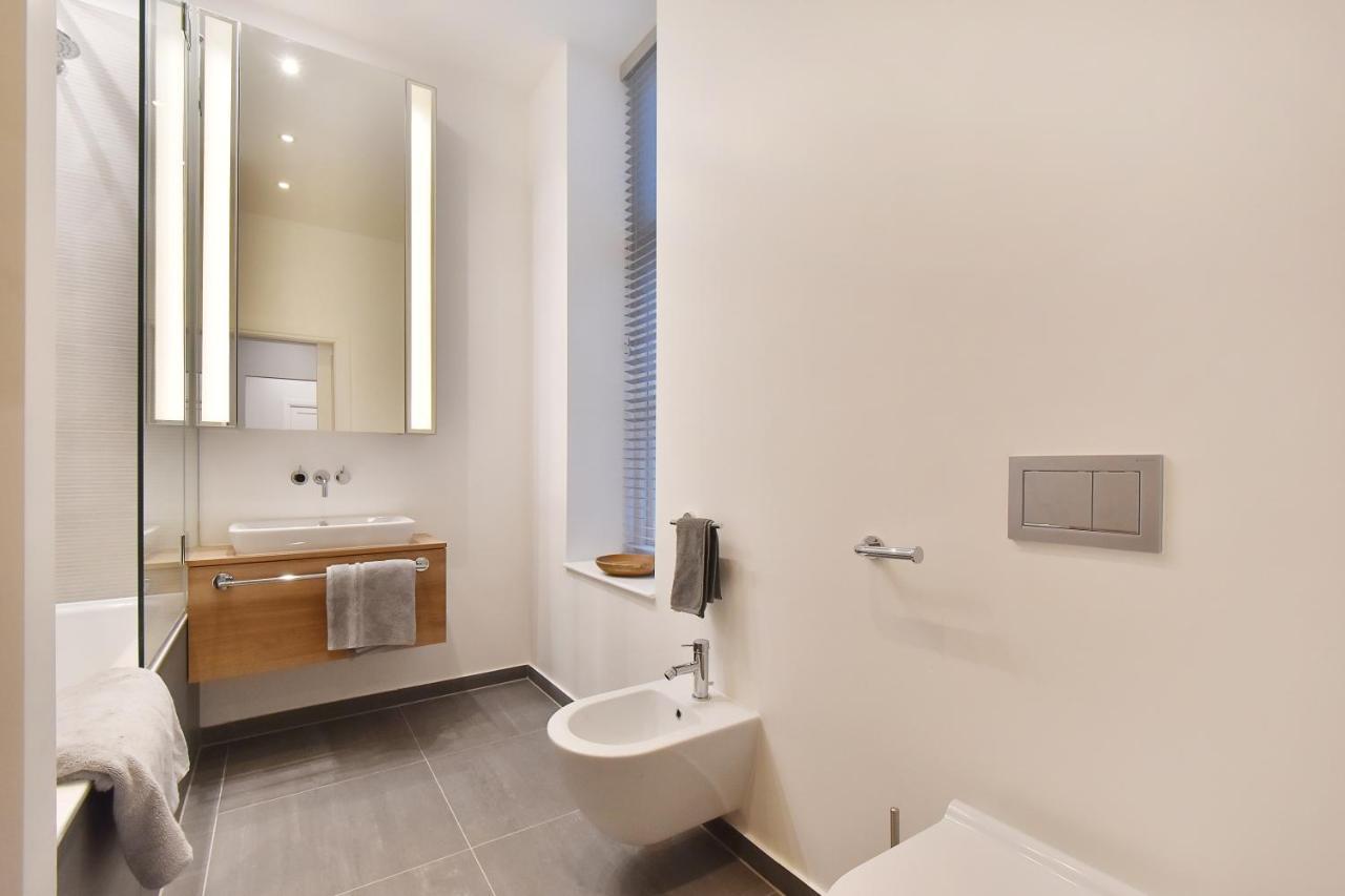 Choice - Mayfair - Piccadilly * Londen